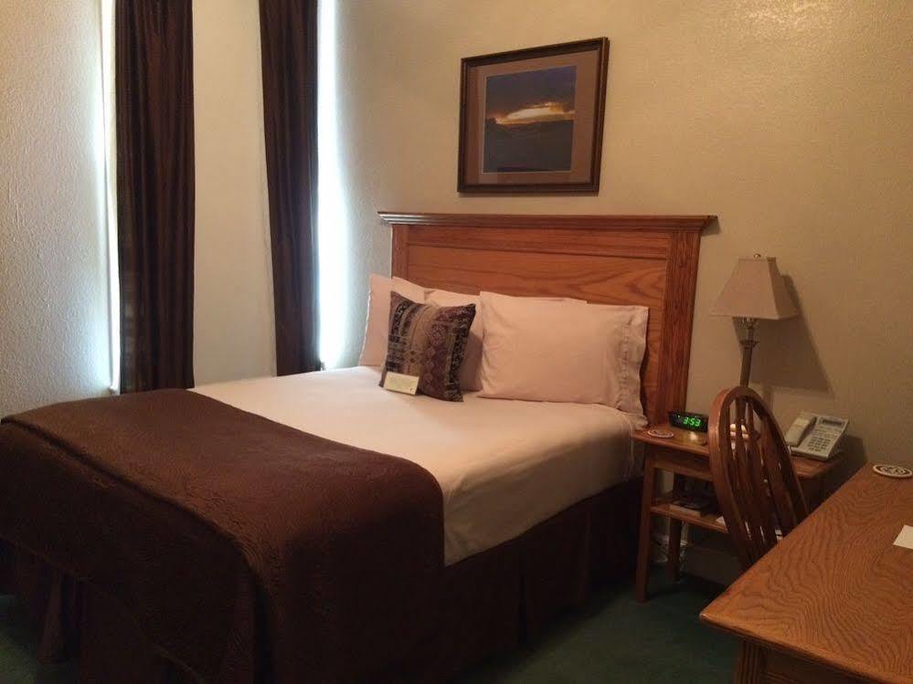 Heritage Inn 阿蒂西亚 外观 照片